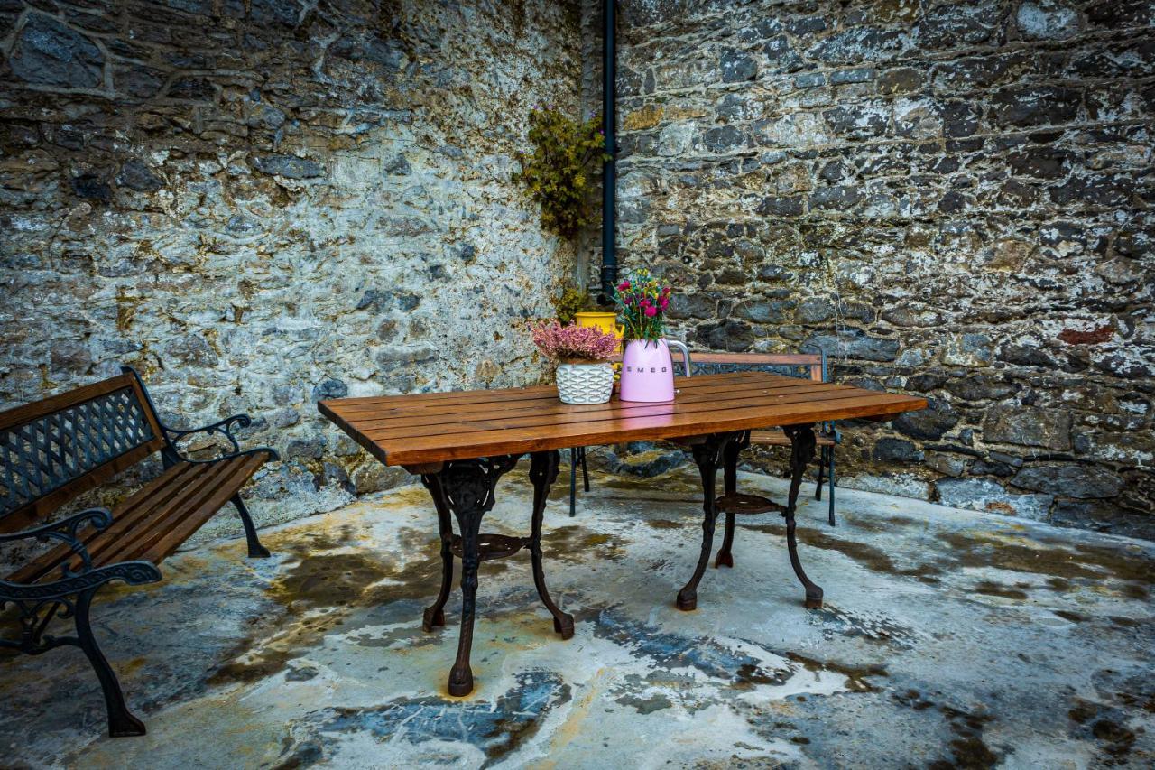 Stay Barrow Blueway - The Stables Monasterevin Exterior photo